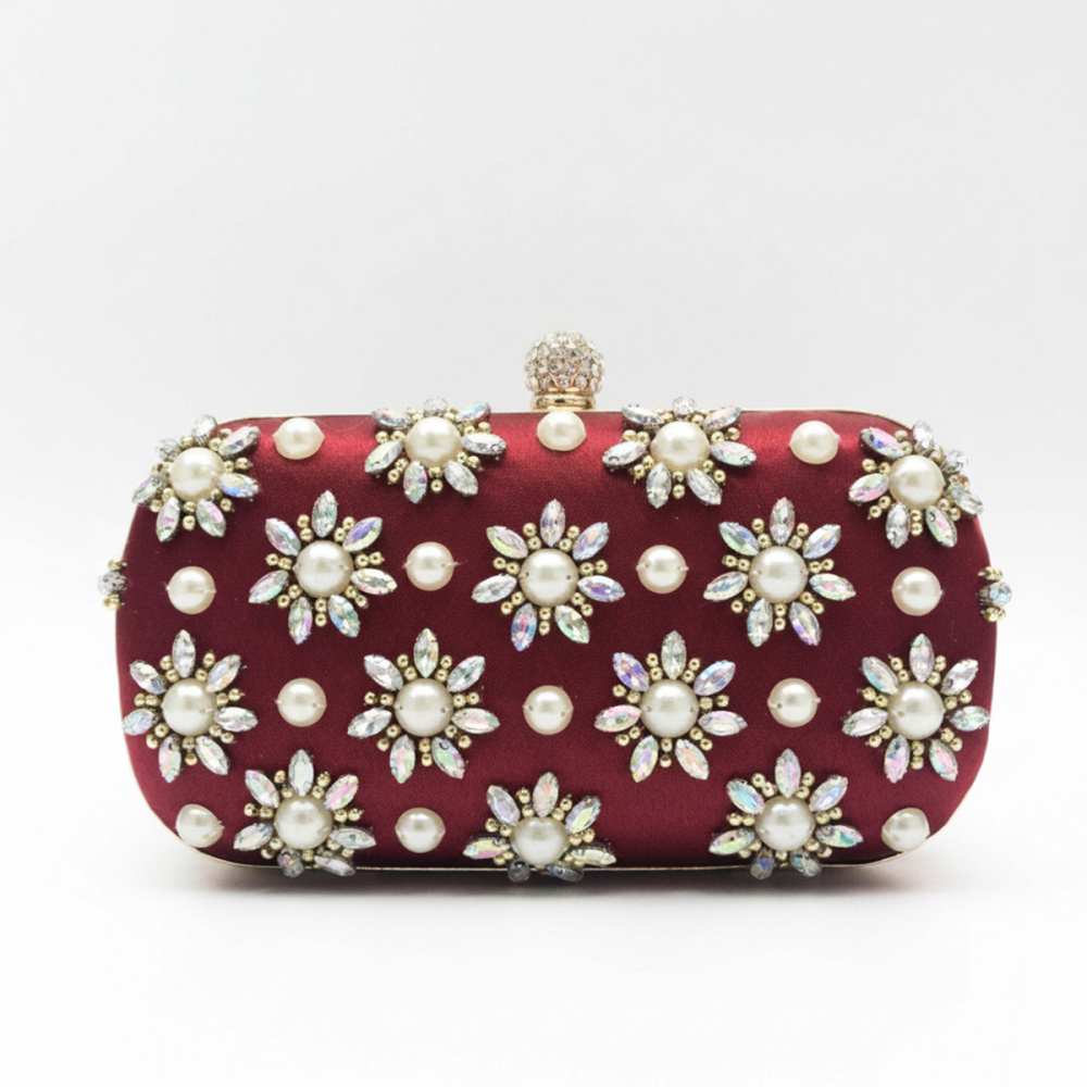 Pochette De Soirée Romantique En Tissu Orné De Perles Et De Fleurs