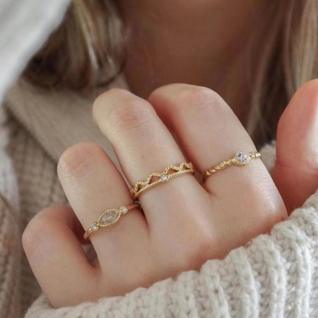 Bagues pour femmes en acier inoxydable doré, style cercle simple, étanches, serties de zircon.