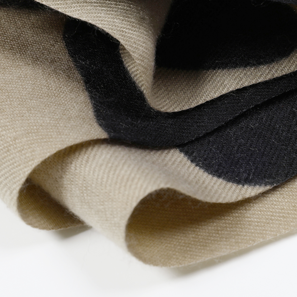 Écharpe D'Hiver Simple En Polyester Avec Motif Cœur (1 Pièce) h5Image4