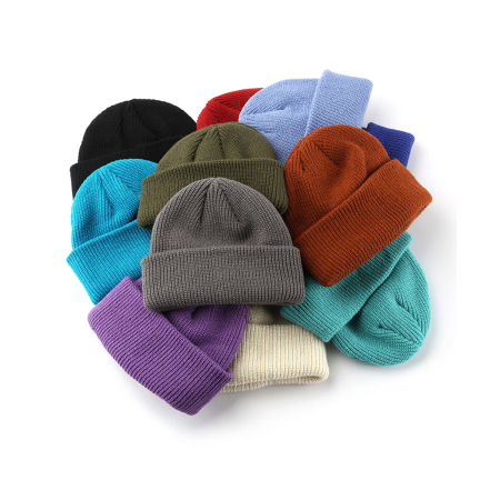 1 bonnet tricoté de couleur unie 2