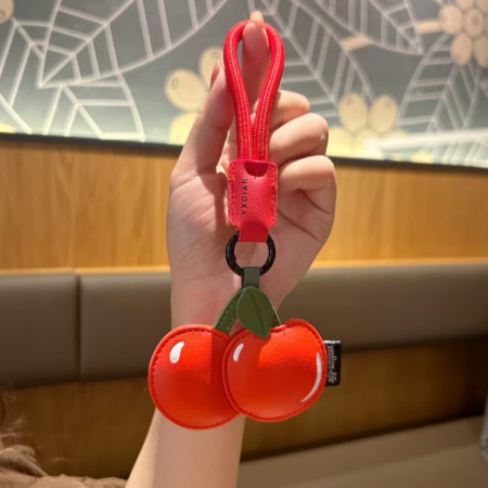 1 pièce de breloque de sac en cuir en forme de fruit mignon 2