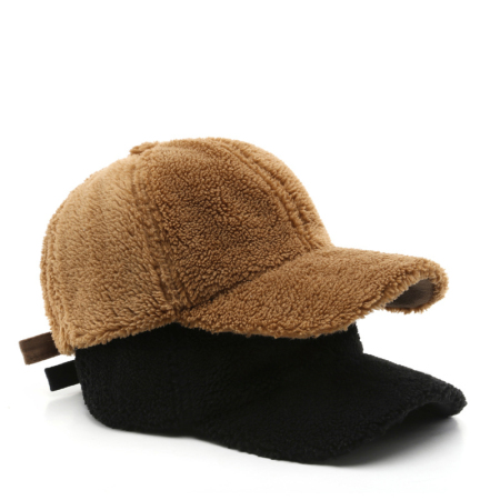 1 Casquette De Baseball Décontractée En Peluche De Couleur Unie