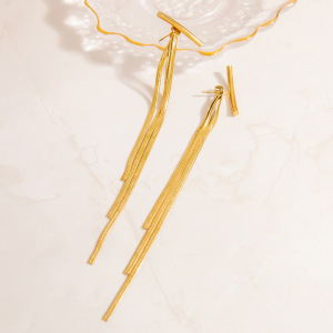 Boucles D'Oreilles Pendantes Élégantes À Pompon En Acier Inoxydable Étanche Couleur Or h5 Image6