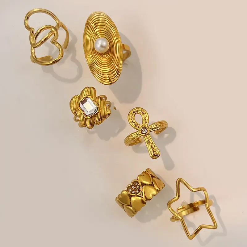 Bague Pendentif Croix Et Cœur En Acier Inoxydable Étanche Couleur Or Avec Zircon. Image2
