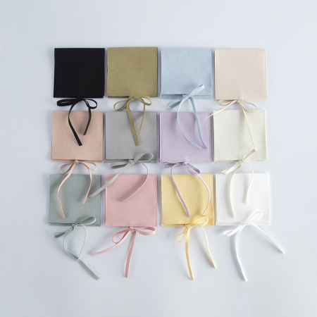 Pochette à bijoux unie à rabat et fermeture à nouer (1 pièce) 2