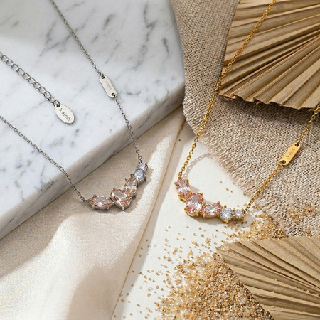 Colliers pendentifs pour femmes en acier inoxydable, étanches, couleur or, avec zircon et motif goutte simple