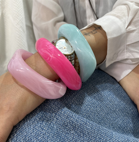 Bracelets pour femmes en acrylique, forme irrégulière et dégradé de couleurs, collection romantique