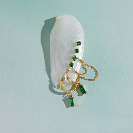 Boucles d'oreilles pour femmes Simple Clover rectangulaires en acier inoxydable étanche couleur or avec zircon