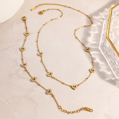 Collier chaîne cœur élégant et simple en acier inoxydable étanche couleur or pour femme