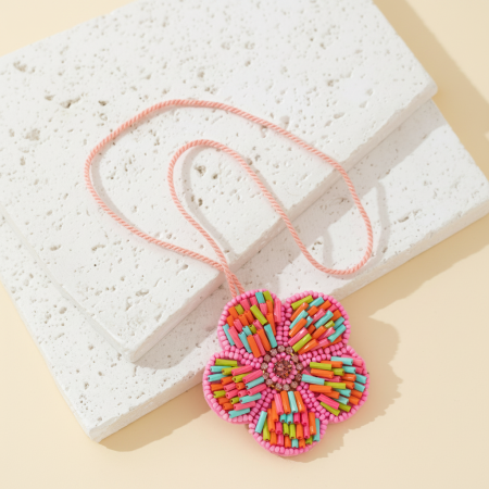 Collection ethnique - Perles de fleurs pour les vacances - Breloques en tissu pour sacs