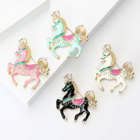Broches de luxe en alliage et strass, motif poney mignon