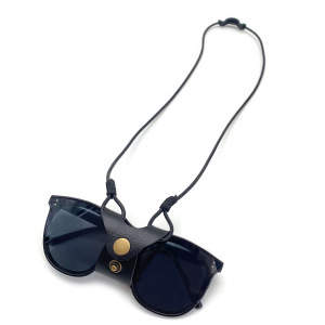 Lunettes De Soleil Rétro En Cuir Uni De La Série Simple - Accessoires h5 Image2
