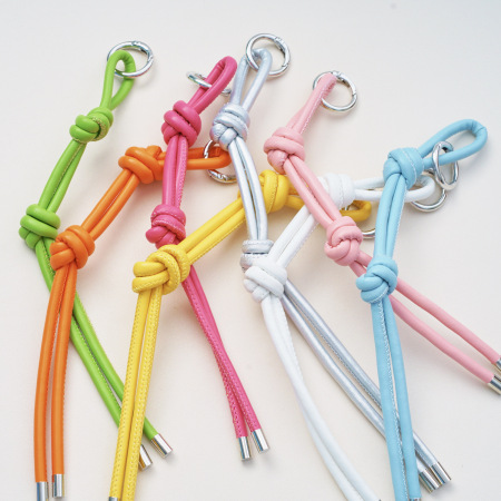 Breloques De Sac Torsadées En Pu, Couleur Unie, Série Simple