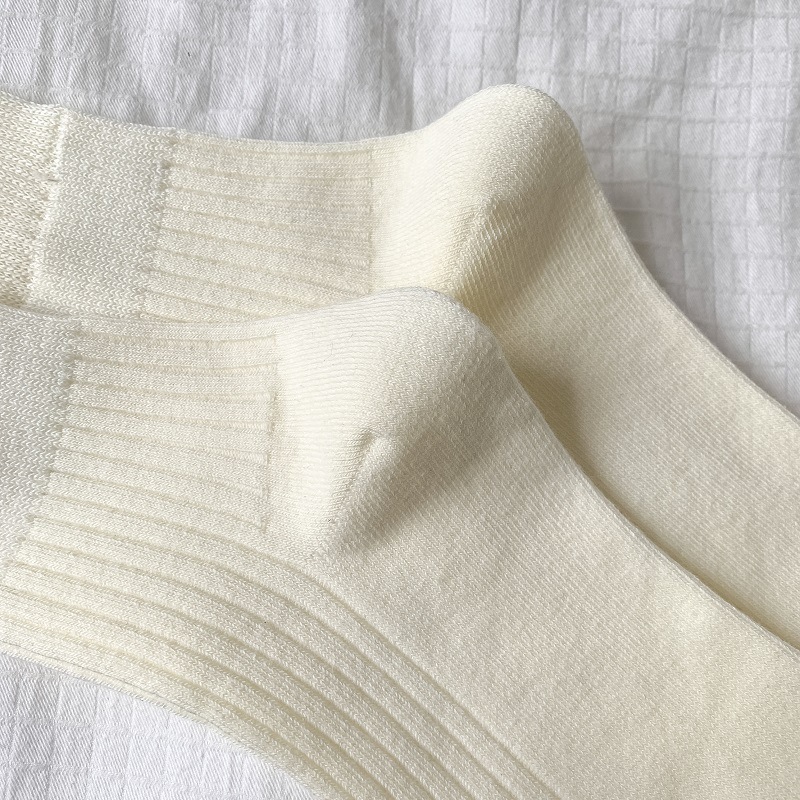Chaussettes Hautes Unies Élégantes À Léger Rebond Image3