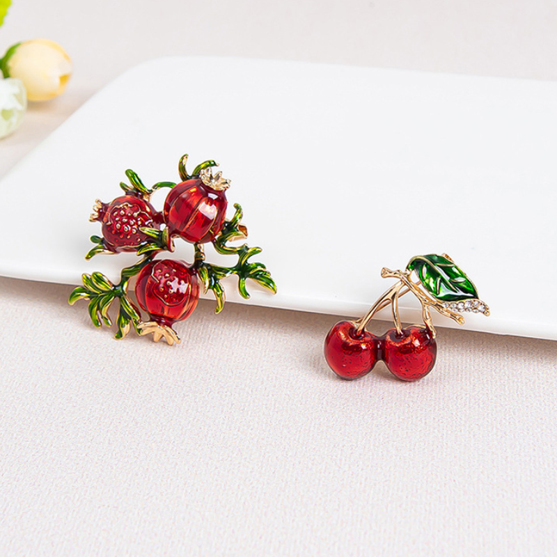 Broches En Alliage Et Strass, Motif Fruits Mignons (Cerise, Fraise) De La Série Luxueuse h5Image3