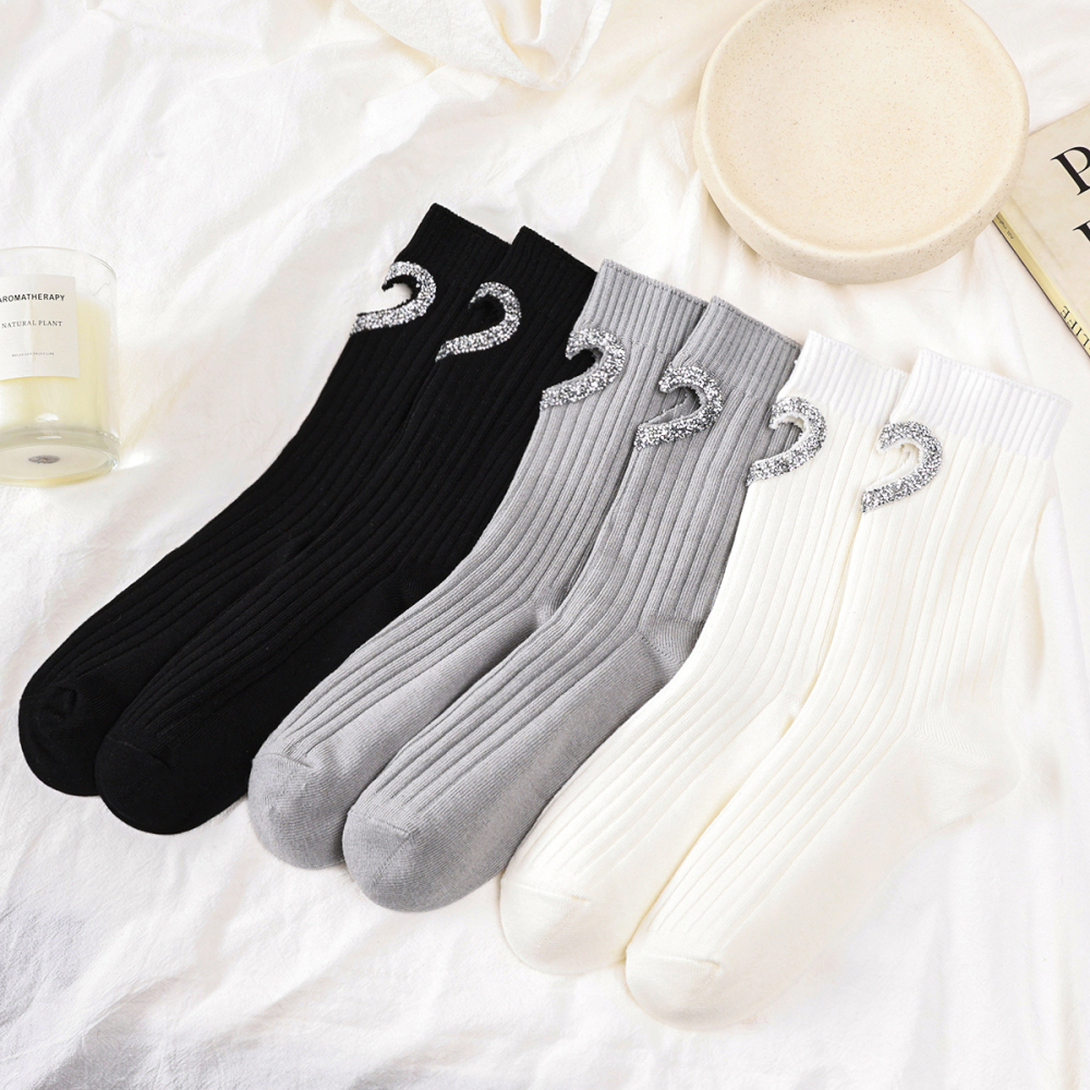 Chaussettes Légères Et Luxueuses En Pur Coton Tricoté Avec Cœur Creux Et Strass Pour Femme Image3