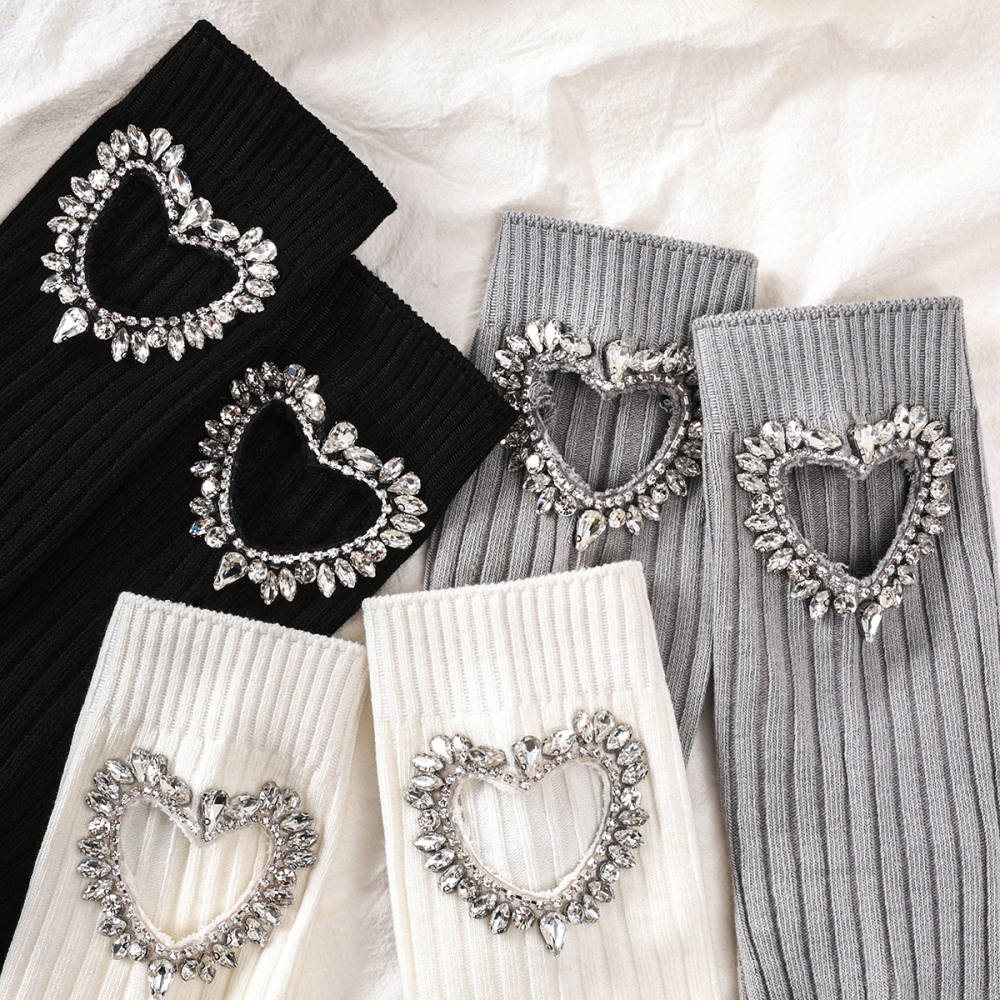 Chaussettes Légères Et Luxueuses En Pur Coton Tricoté Avec Cœur Creux Et Strass Pour Femme Image2