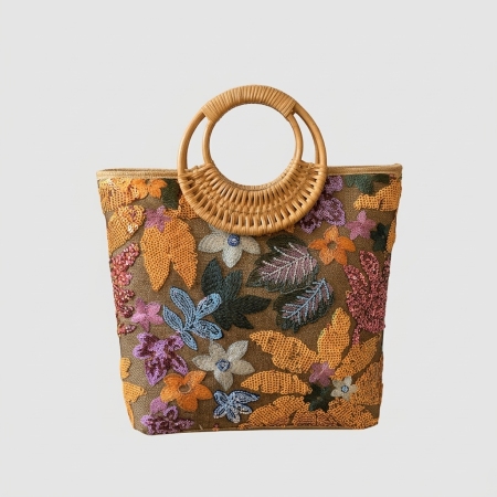 Sac à main léger et luxueux pour femme, orné de perles et de broderies florales.