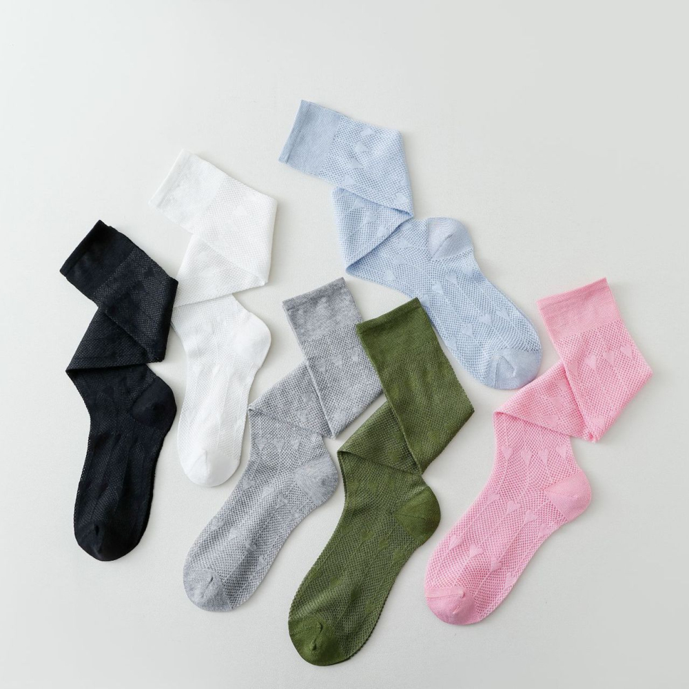 Chaussettes Mi-Mollet Élégantes À Motif Cœur Et Rebondissant Image2