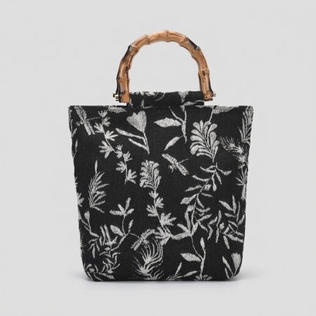 Sac à main léger et luxueux pour femme, orné de perles et de broderies florales.