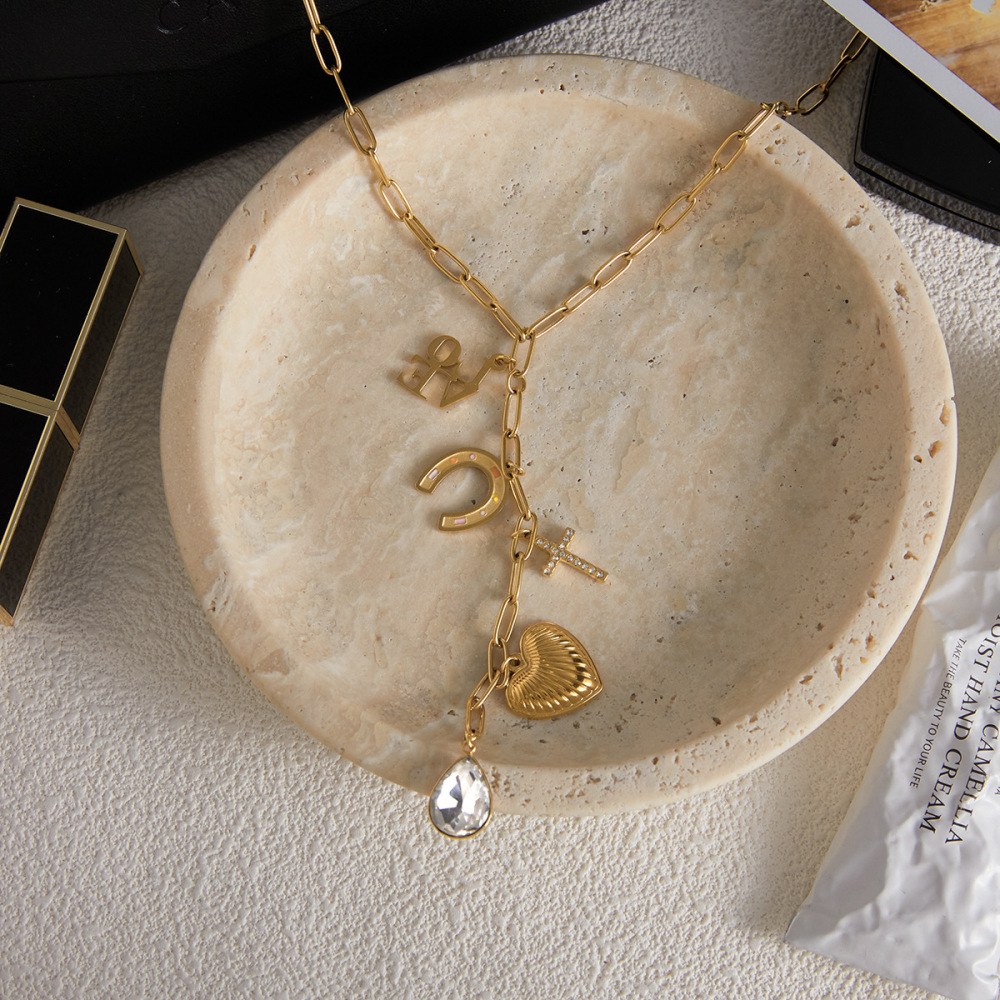 Magnifique Collier Pendentif En Acier Inoxydable Doré Avec Pompon En Forme De Cœur Pour Femme Image5