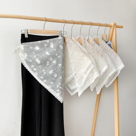 Écharpes d'été pour femmes en dentelle simple ajourée à motif floral