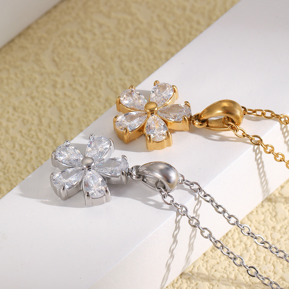 Colliers Pendentifs Pour Femmes En Acier Inoxydable Doré Avec Zircon Et Fleur Douce Image4