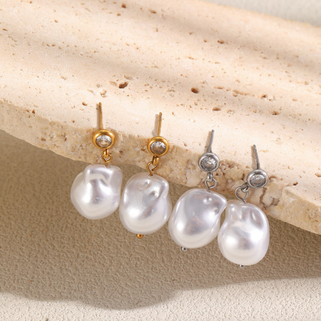 Boucles d'oreilles pendantes en forme irrégulière élégantes et simples, en acier inoxydable imperméable, couleur or, avec perle. Collection Simple.