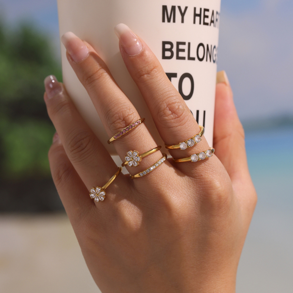 Bagues Pour Femmes En Acier Inoxydable Doré, Étanches, Avec Zircon Et Motif Floral. Image5