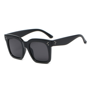 1 Paire De Lunettes De Soleil Simples En Plastique De Couleur Unie Pour Femmes h5
