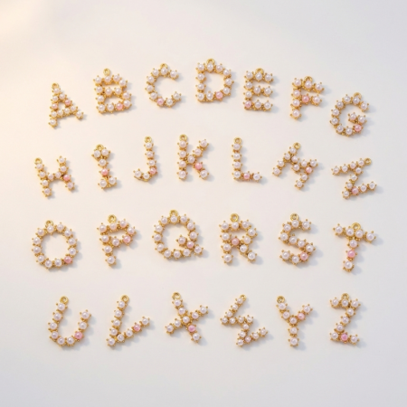 Pendentifs élégants pour femmes, en acier inoxydable, couleur or, avec perles en forme de lettre 2