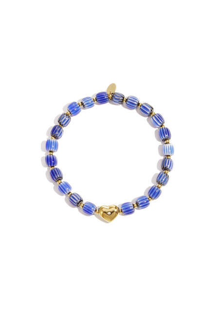 Bracelet de perles avec un centre en forme de cœur