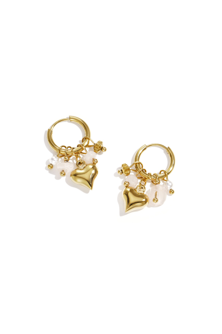 Boucles d'oreilles avec pendentifs en forme de cœur et de perles