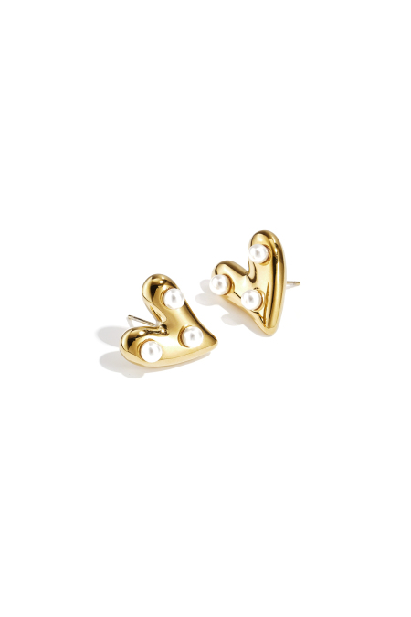 Boucles d'oreilles en forme de cœur avec des perles