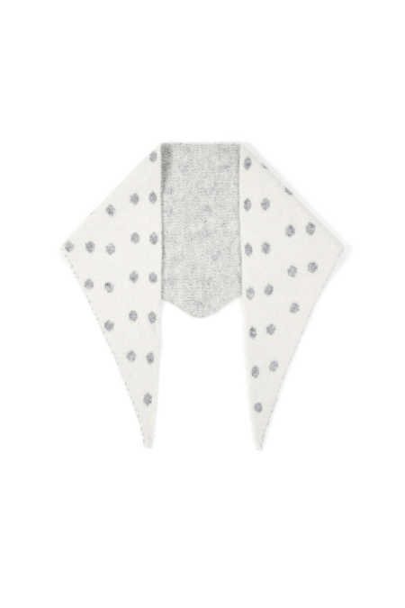 Écharpe triangulaire à pois audacieux 2