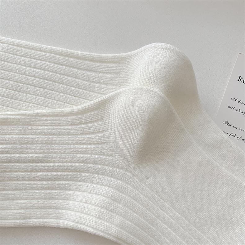 Chaussettes Mi-Mollet Élégantes Unies À Bords Volantés Image4