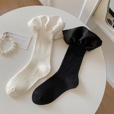 Chaussettes mi-mollet élégantes unies à bords volantés