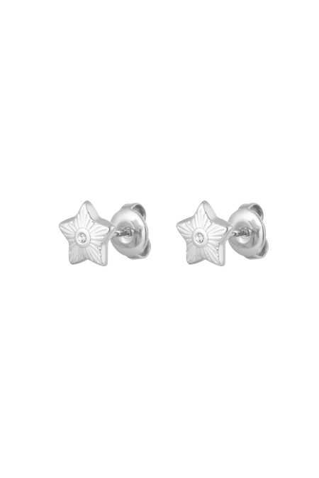 clous d'oreilles étoile