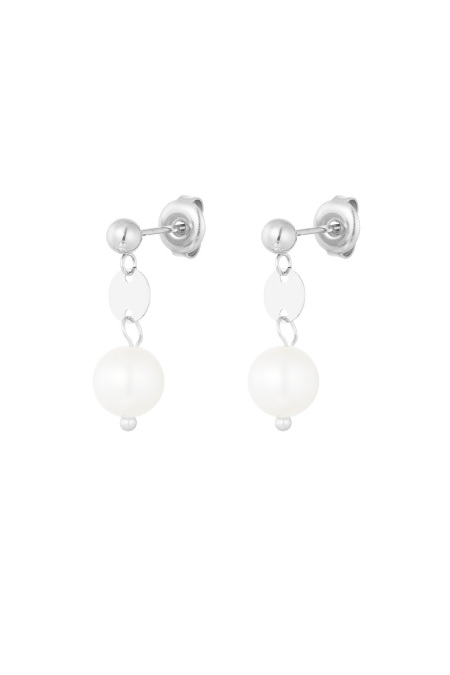 boucle d'oreille avec petit pendentif perle