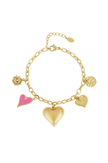 le bracelet à breloques d'amour