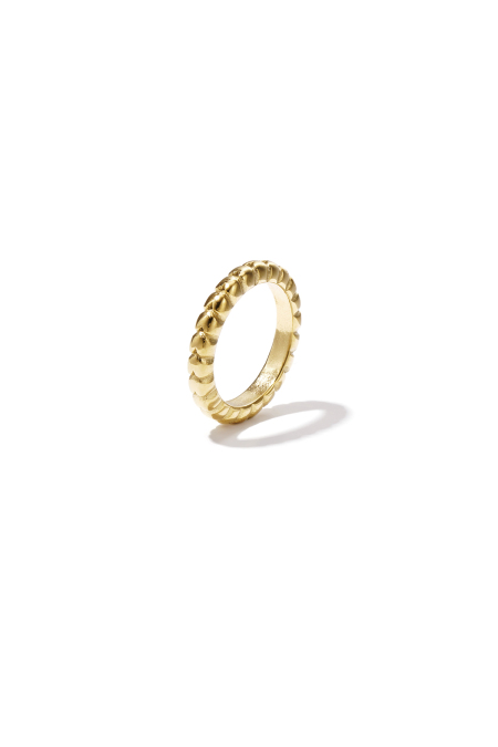 Bague en forme de cœur répétitive