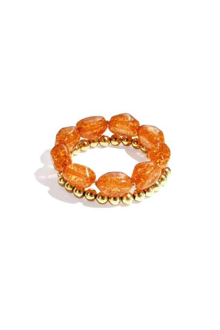 Bracelet composé de grosses perles