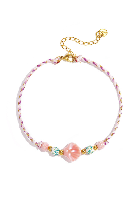 Bracelet de cheville en corde orné de coquillages et de perles