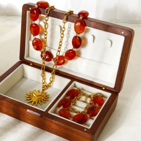 Ensemble de colliers rétro en perles acryliques et breloques en forme de cœur couleur or 2