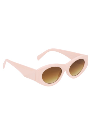 Lunettes De Soleil Au Look Rétro h5