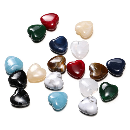 1 sachet de perles acryliques en forme de cœur à faire soi-même