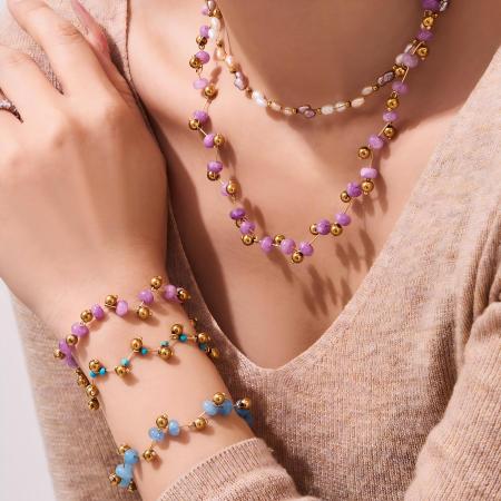 Colliers pour femmes avec chaînes en acier inoxydable doré et perles de pierre naturelle