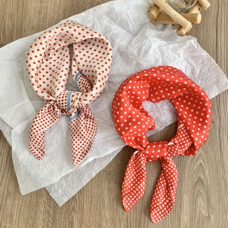 Bandana femme en polyester à pois polychromes, 1 pièce