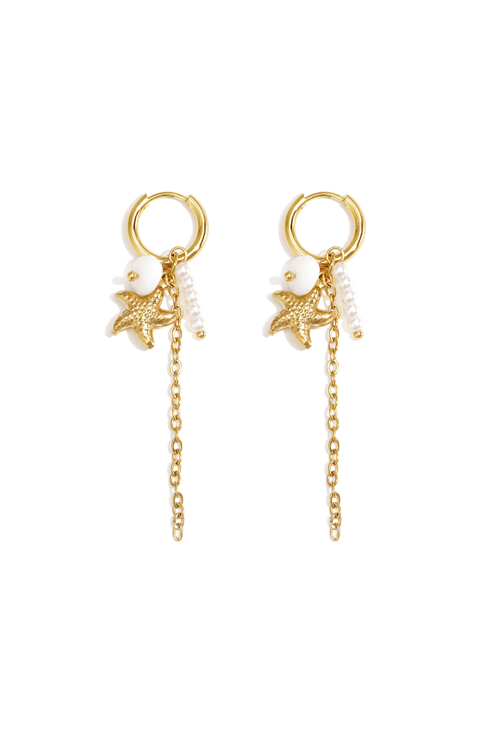 Petites Boucles D'Oreilles Créoles Ornées D'Étoiles De Mer, D'Une Chaîne, De Perles Et De Perles De Rocaille.