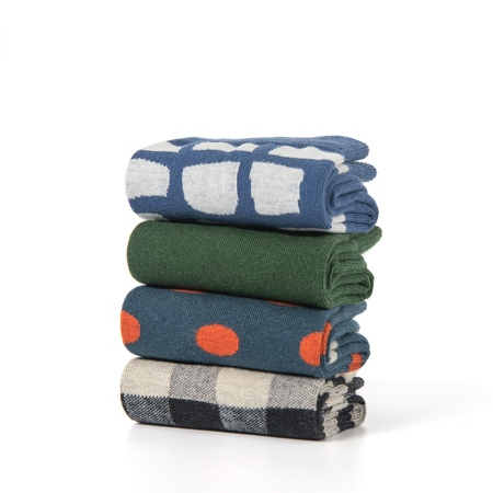 1 paire de chaussettes mi-mollet confortables en coton à pois et à carreaux